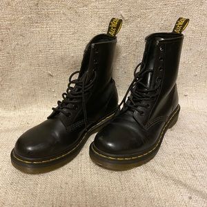 Doc Martens 1460 Black Leather Sz $60